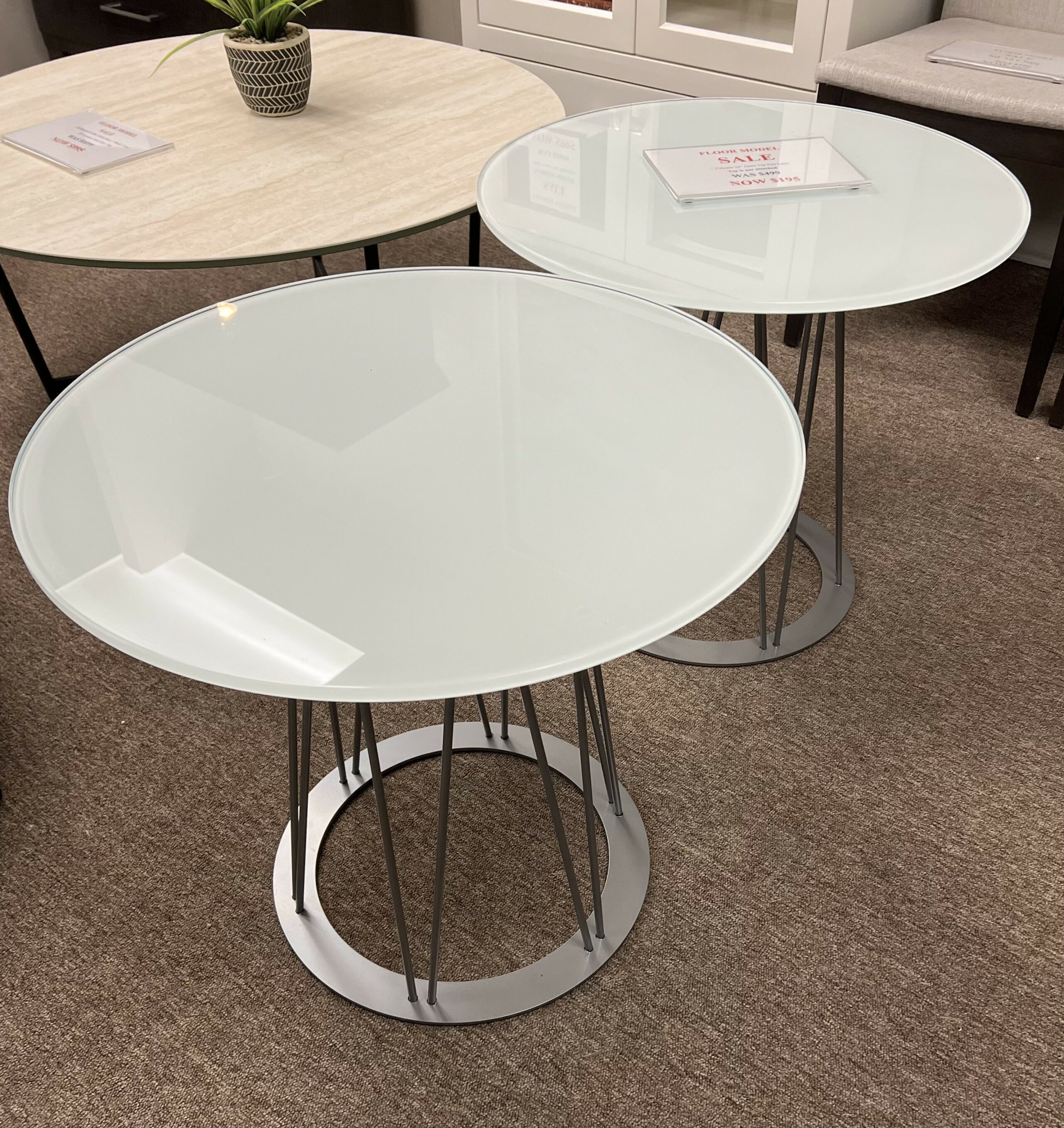 2 x Amisco Calypso end tables