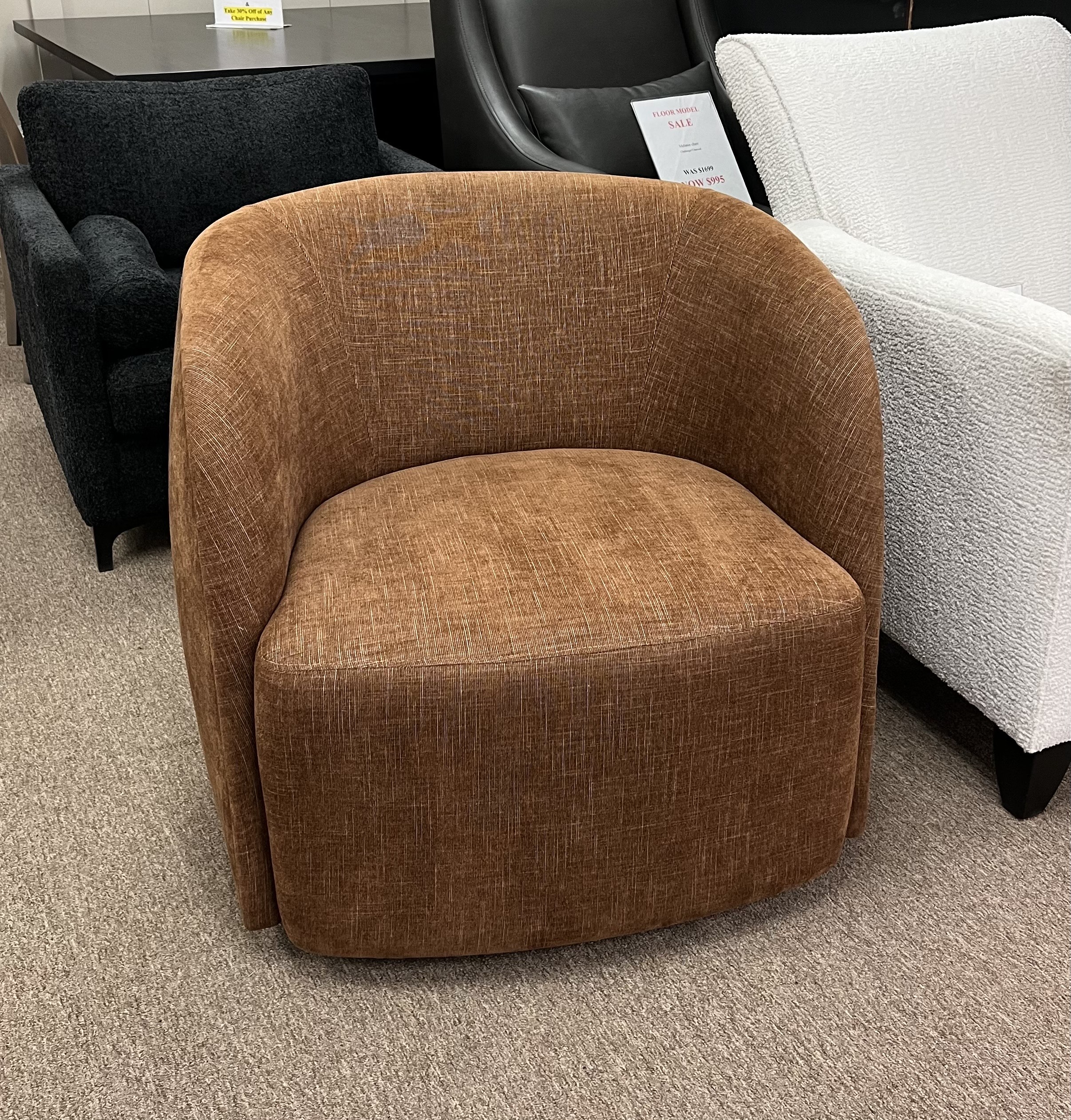 Lola swivel chair