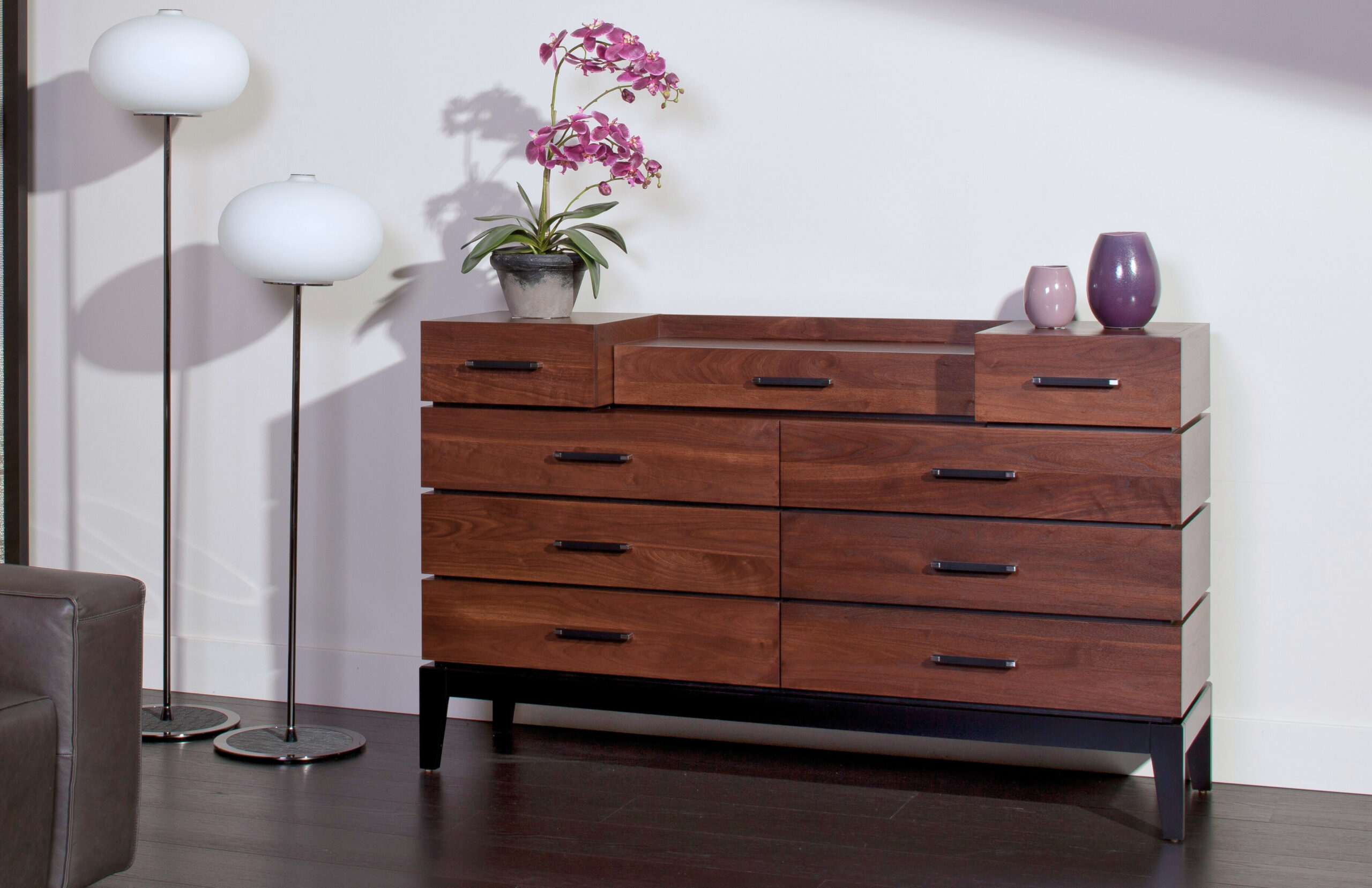Definity 9 Drawer Deluxe Dresser