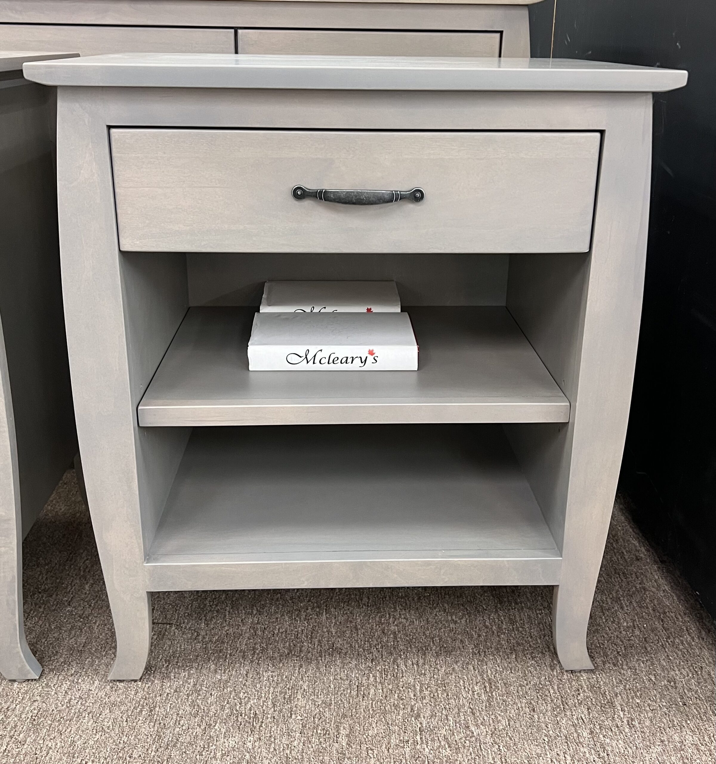 Tiffany wide 1 drawer nightstand