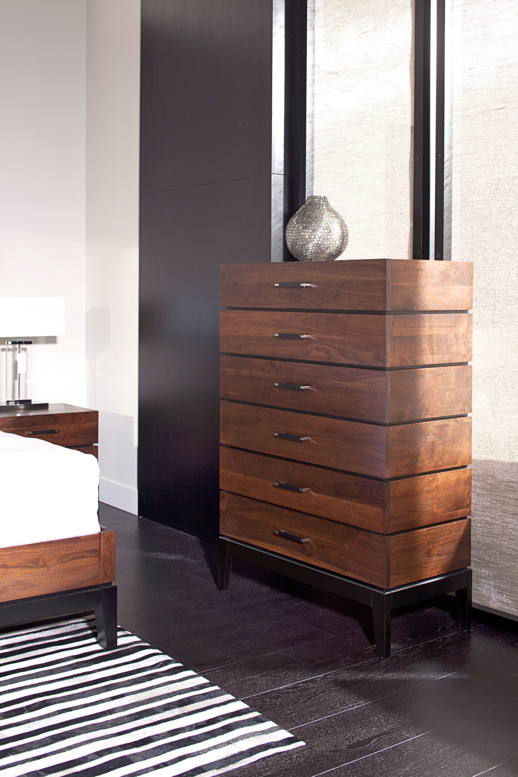 Definity 6 Drawer Chest