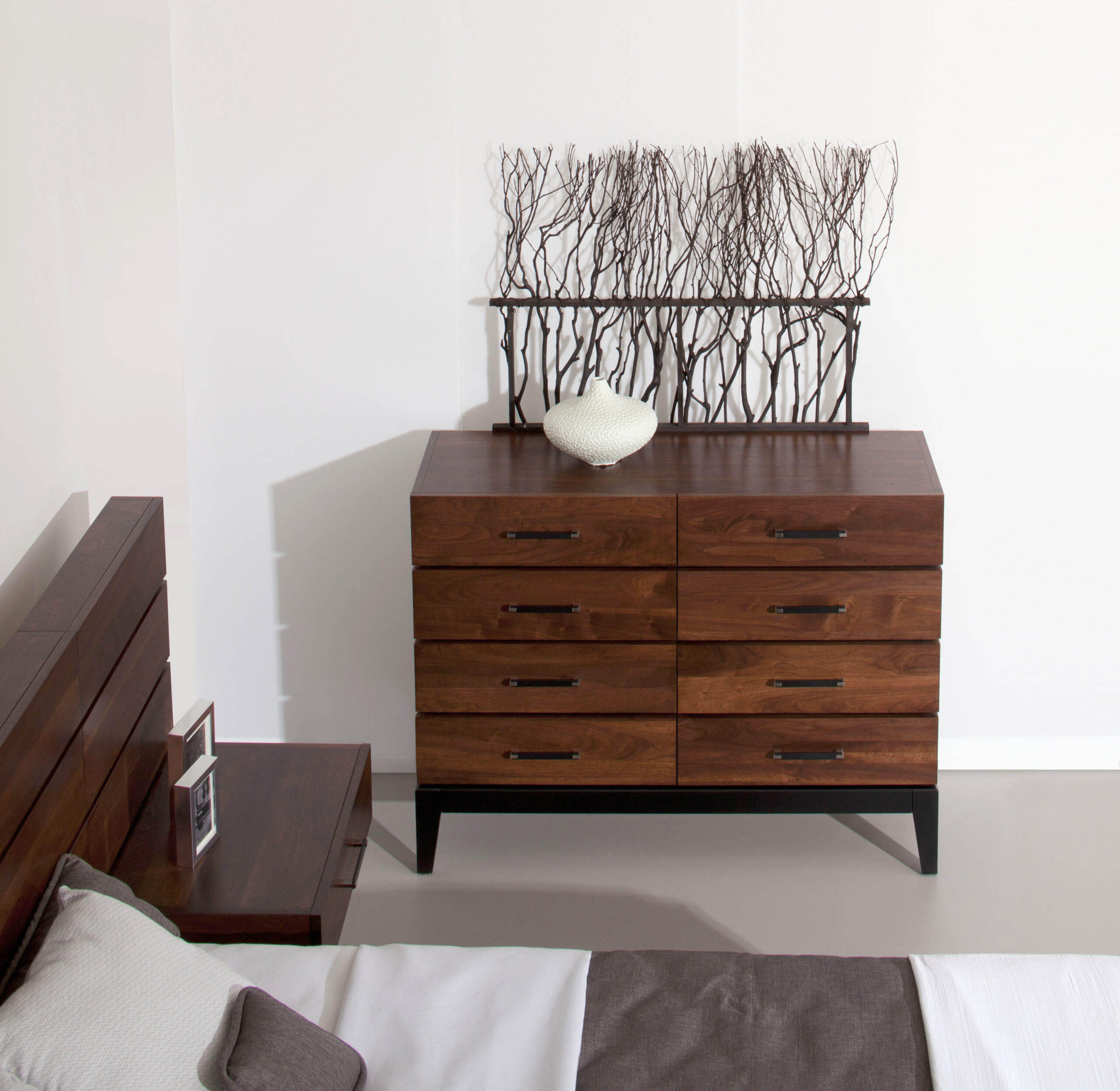 Definity 9 Drawer Deluxe Dresser
