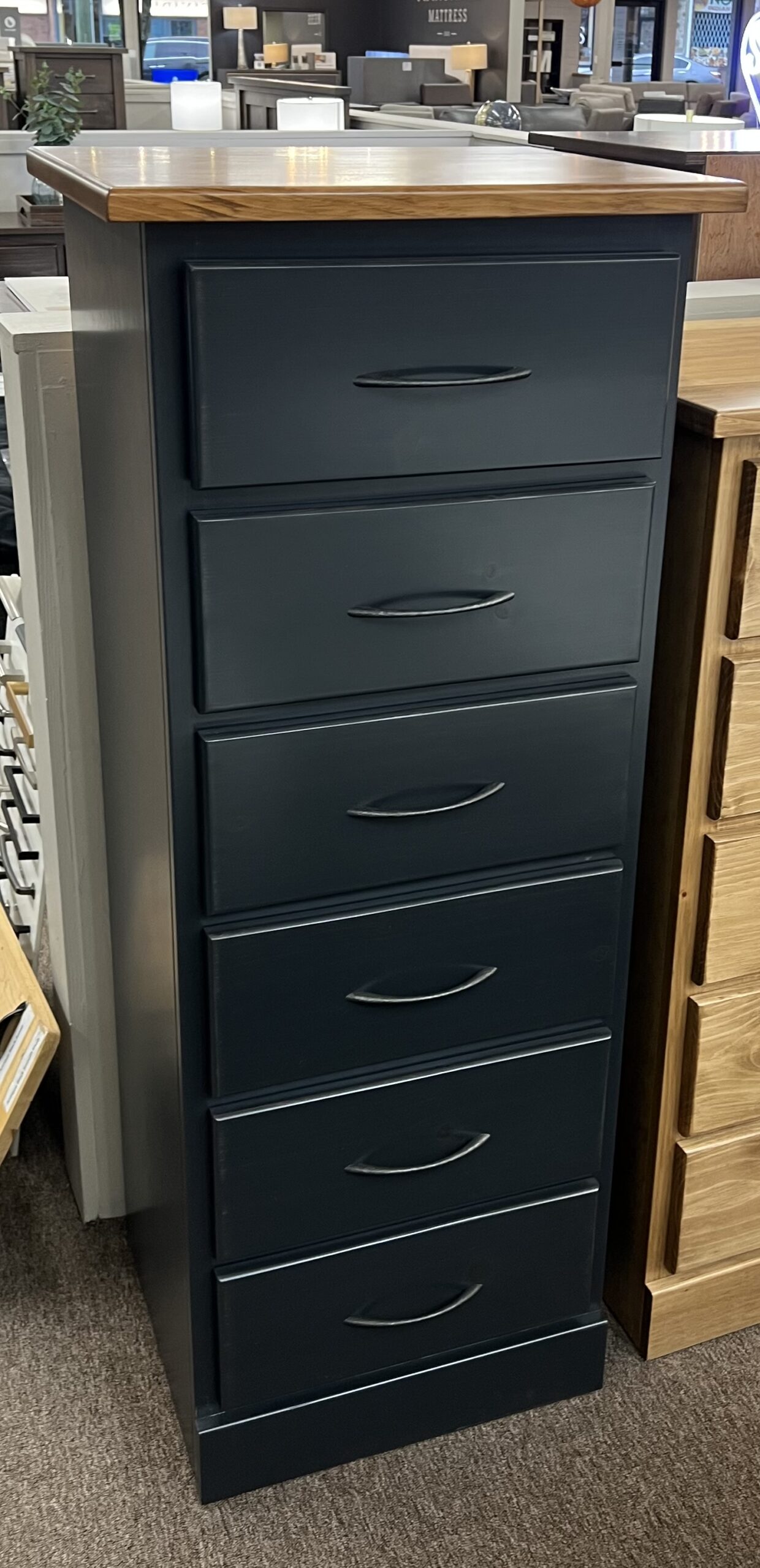 Shaker narrow chest two tone