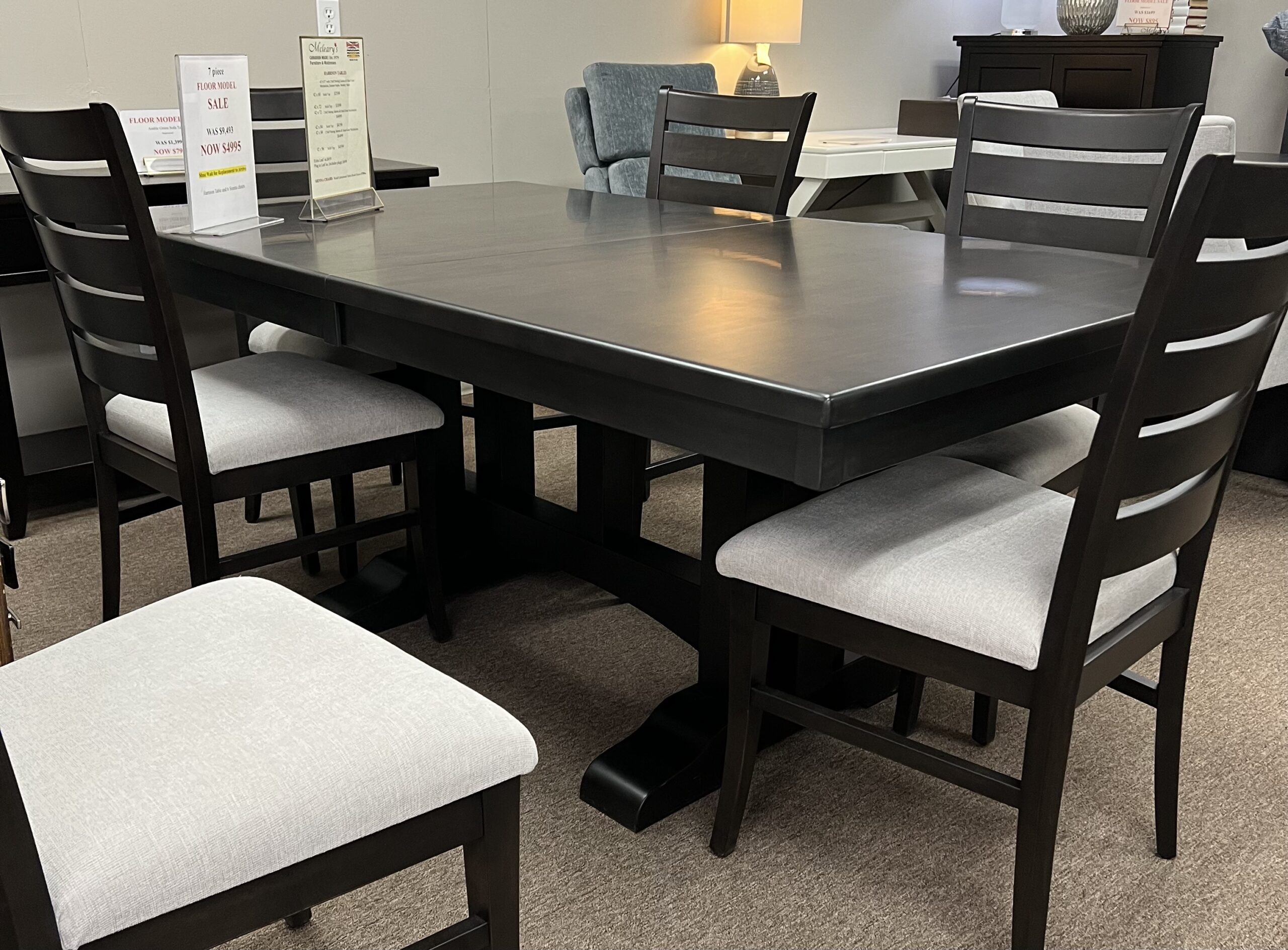 Harrison dining table extendable with 6 chairs