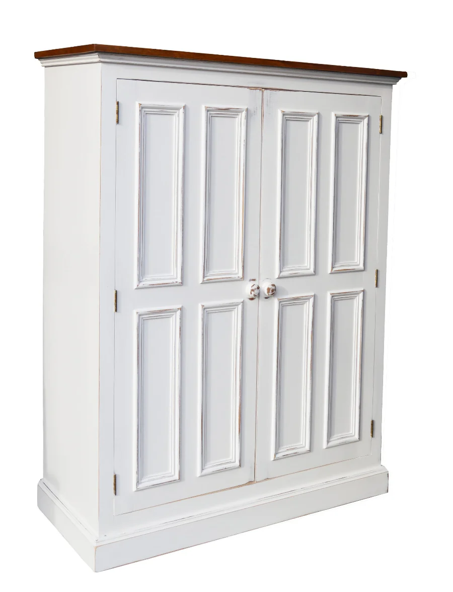 Brome Lake Linen Cupboard