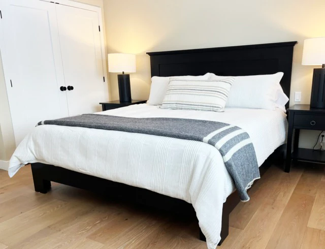 Stage Coach Platform Bed