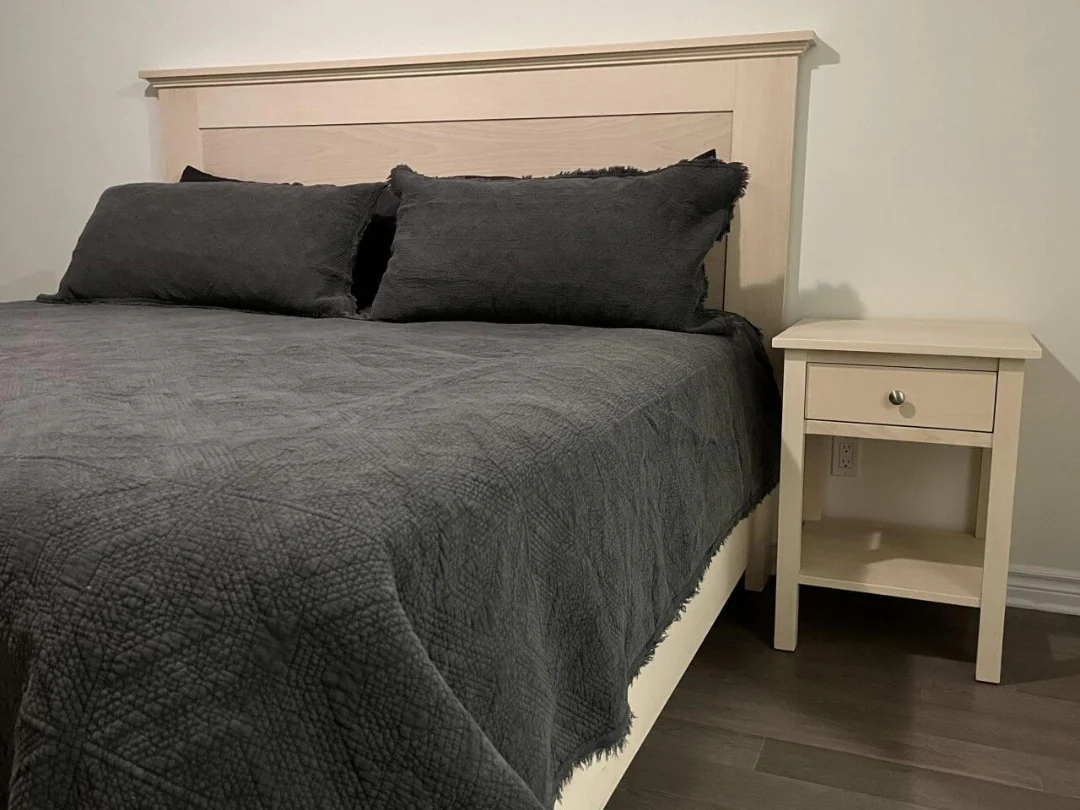 Stage Coach Platform Bed