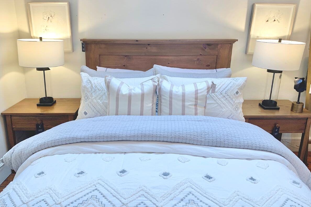 Stage Coach Platform Bed