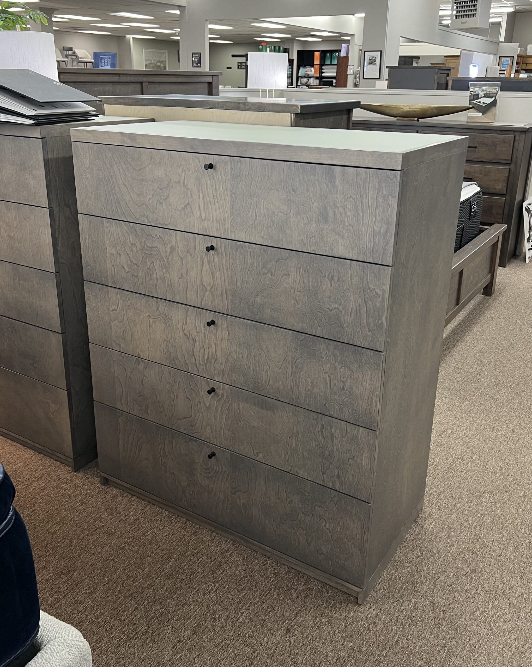 Wellington hi chest